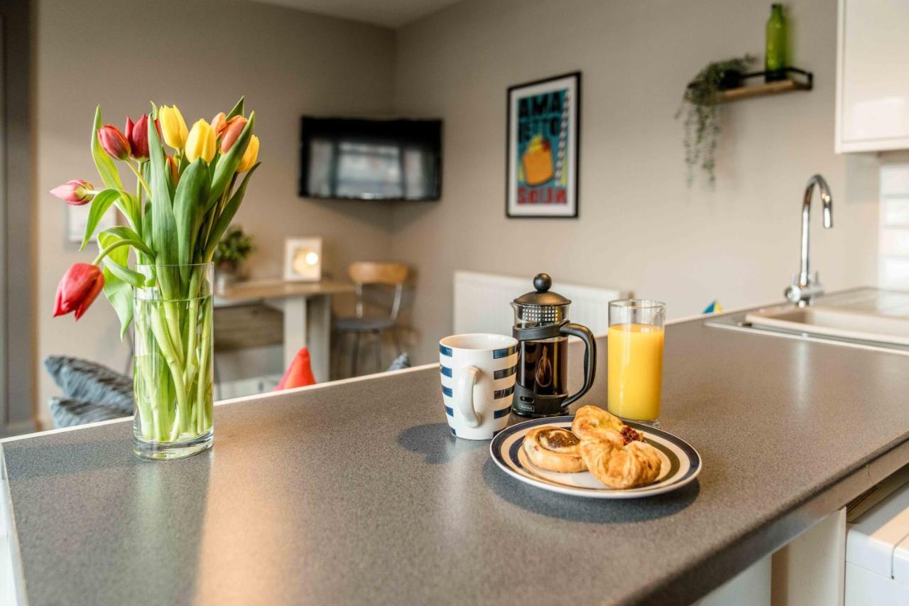 The Exchange Apartments With Permit Parking Tewkesbury Εξωτερικό φωτογραφία